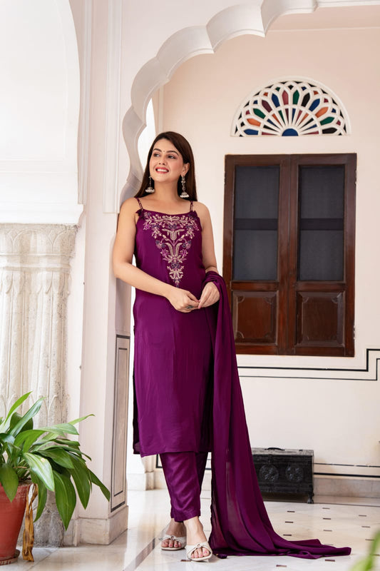 Noodle Strap Suit Set TT025