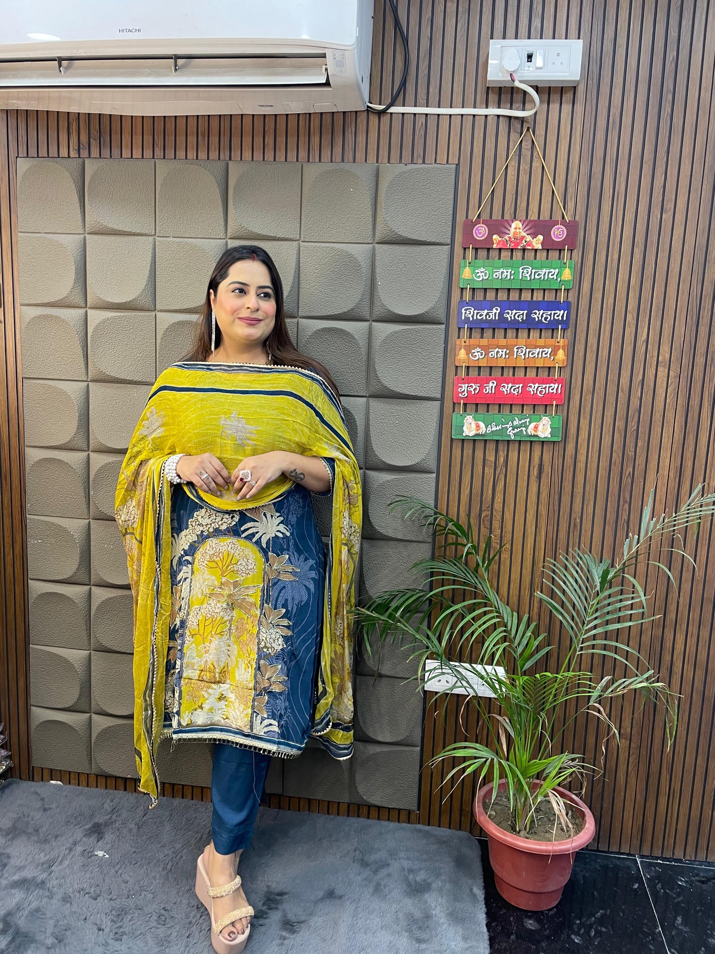 Royal Touch in Printed Style TT040