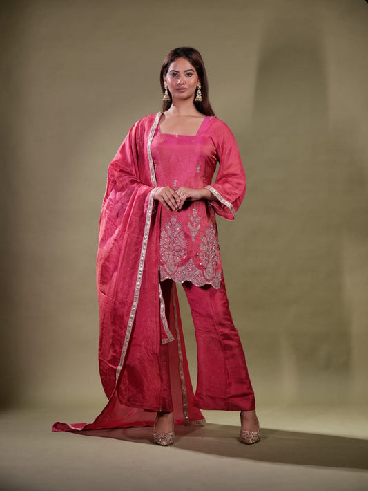 Stunning Suit With Cutout Wok TT062