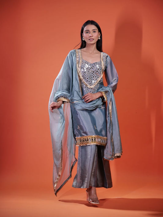 Elegant Suit With Lace Work TT074