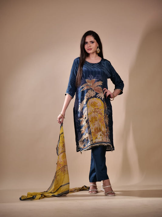 Beautiful Suit With Flower Design TT080