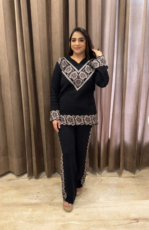 Elegant Sweaters With Beautiful Design TT087