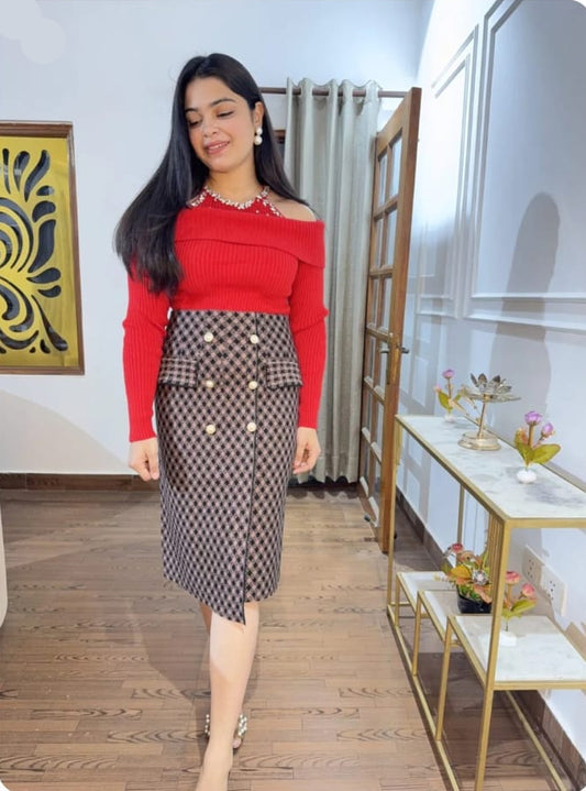 Off Shoulder Embedded Top TT097