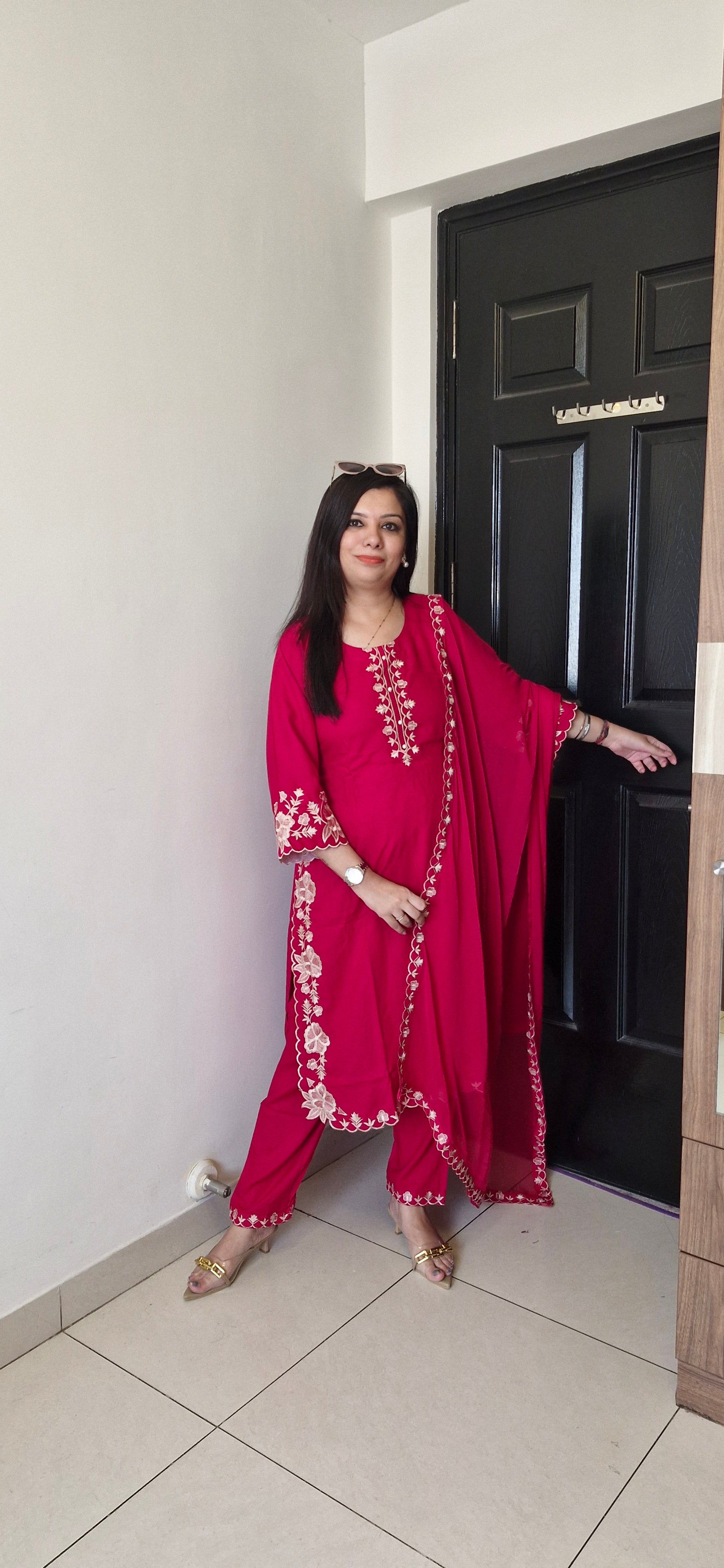 Beautiful Cutwork suit set TT141