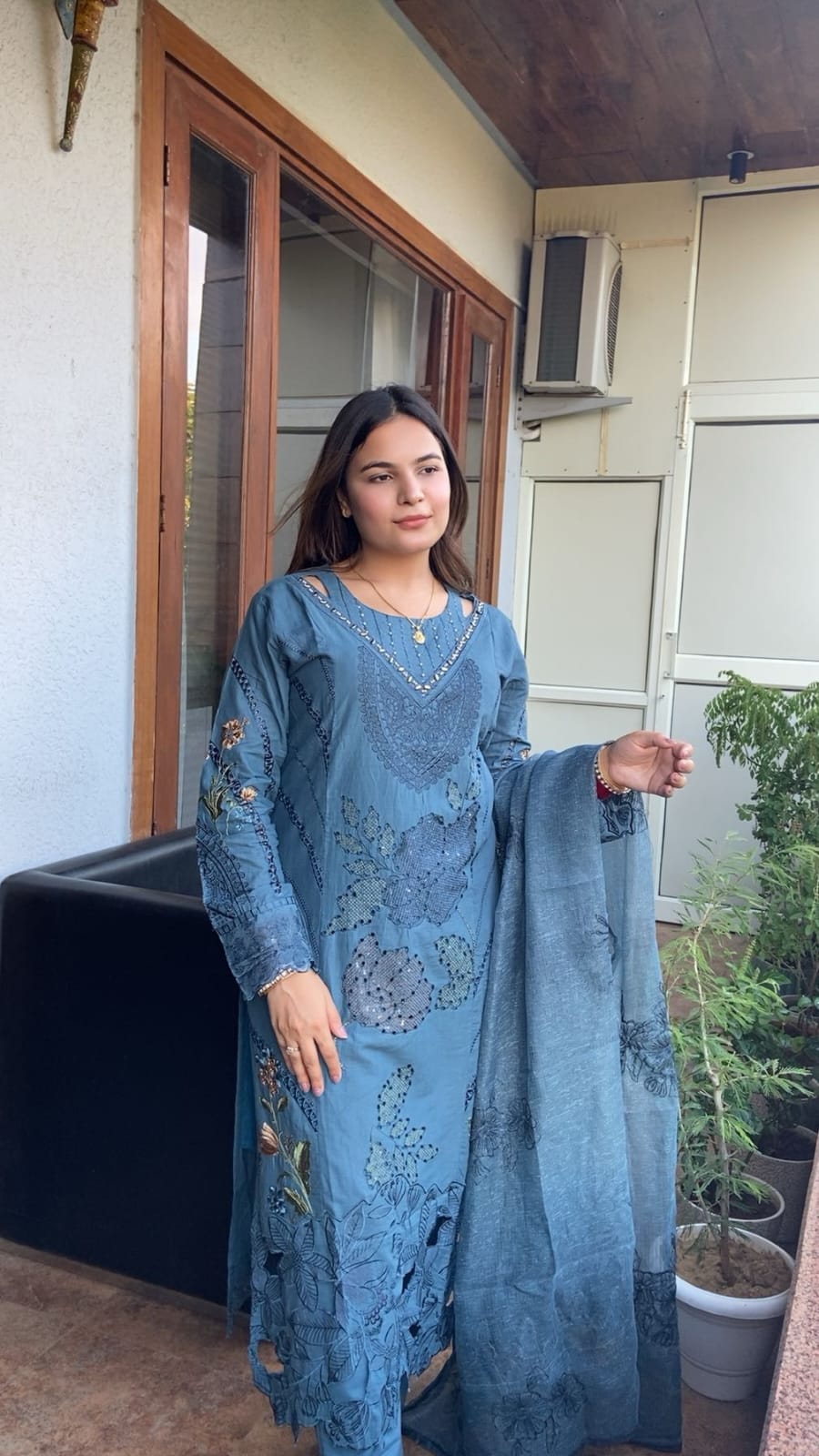 Alter Neck Suit TT001