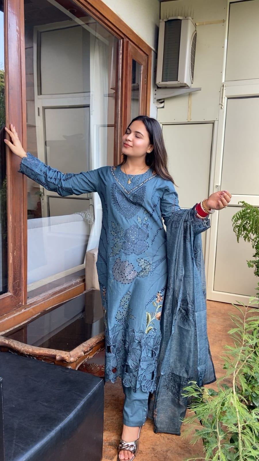 Alter Neck Suit TT001