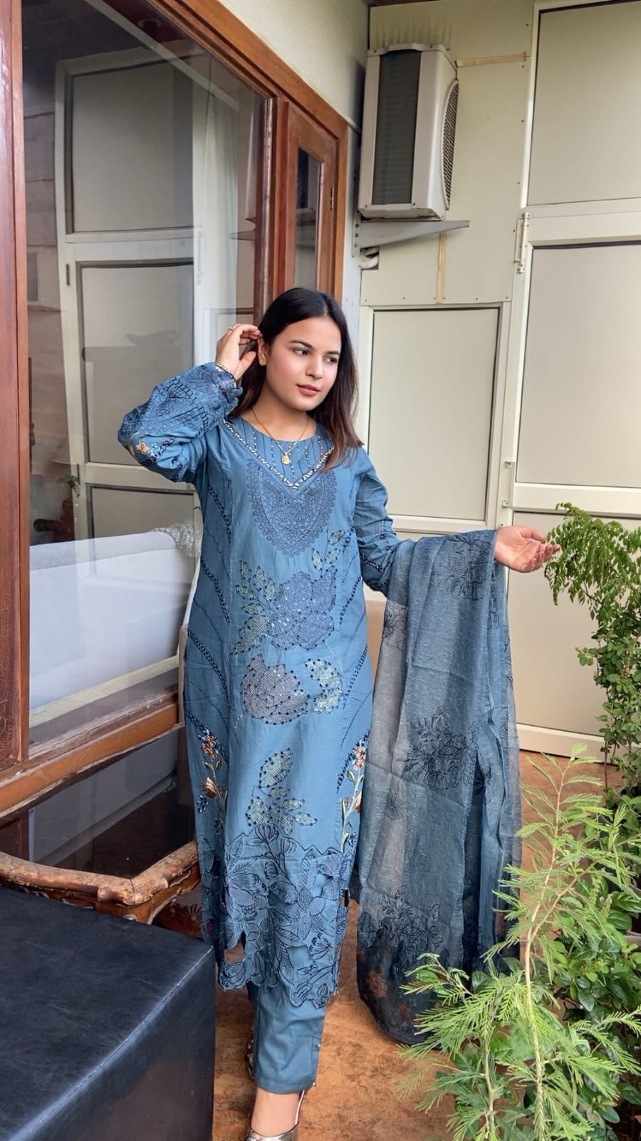 Alter Neck Suit TT001