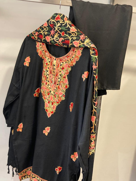 Elegant Suit With Design On Dupatta TT119