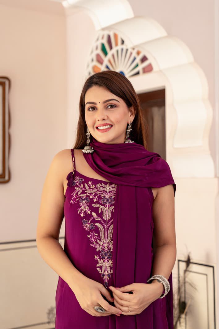 Noodle Strap Suit Set TT025