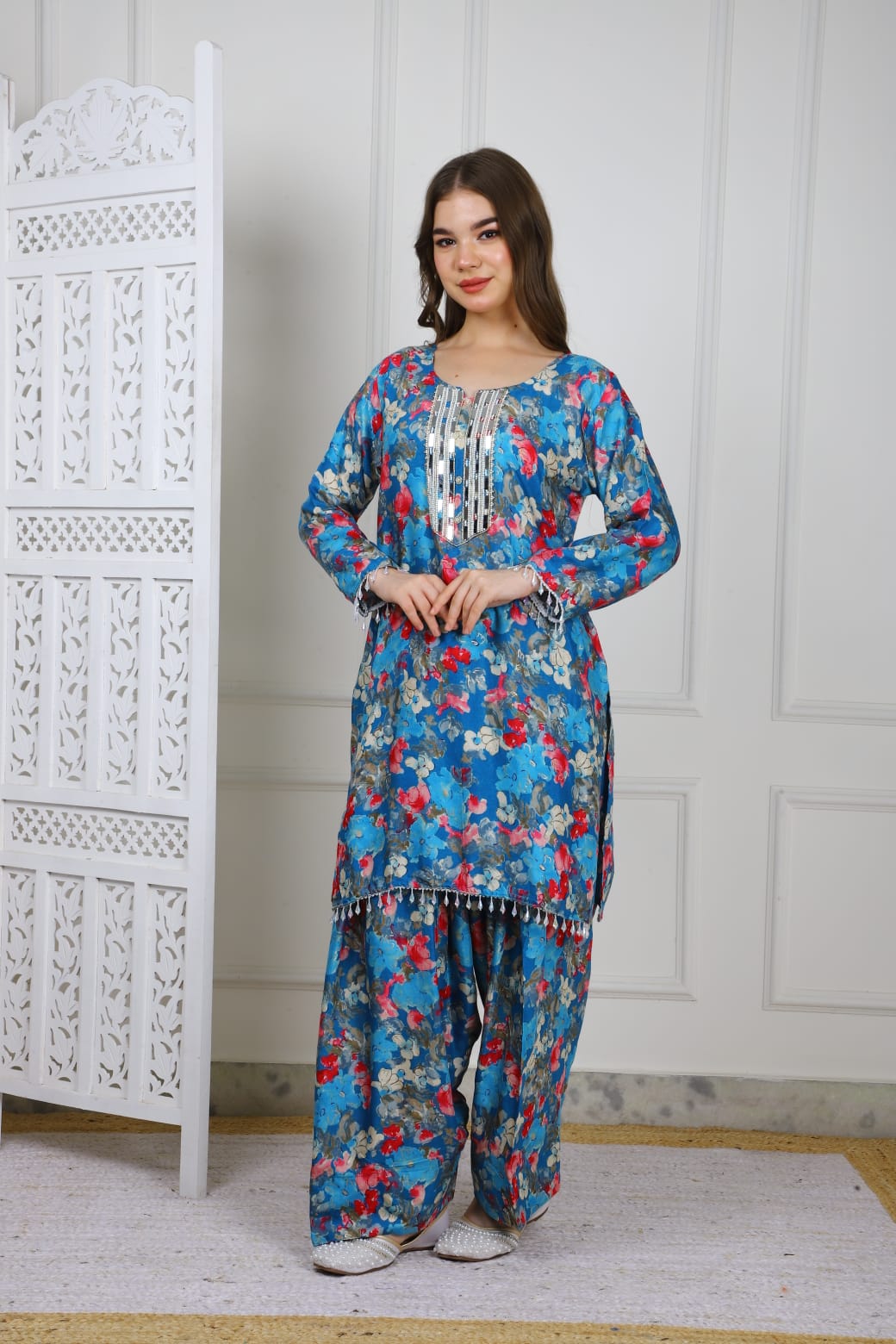 Farshi Salwar Suit Set TT041