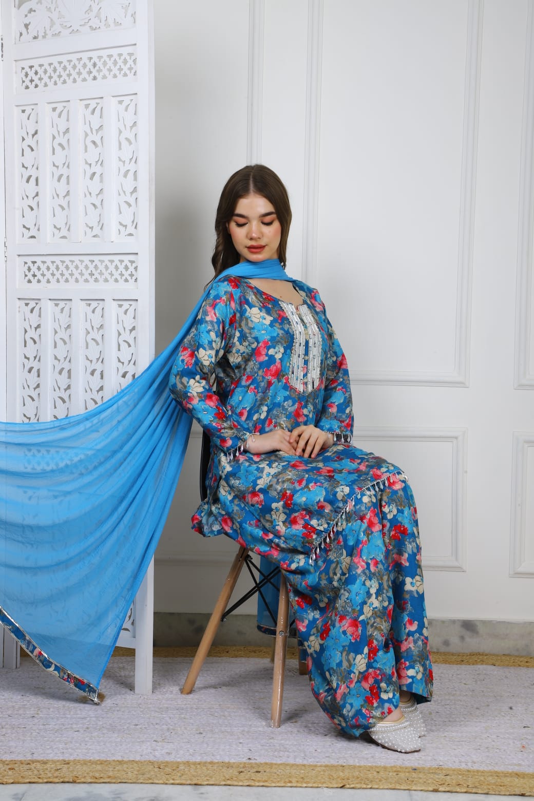 Farshi Salwar Suit Set TT041