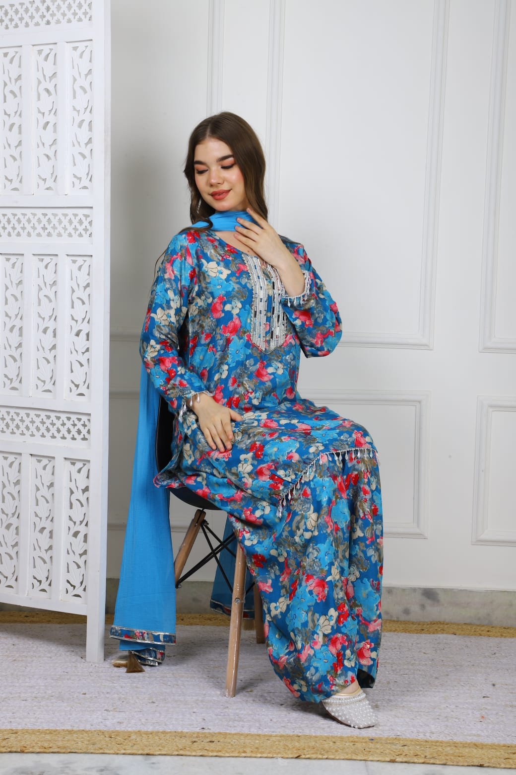 Farshi Salwar Suit Set TT041