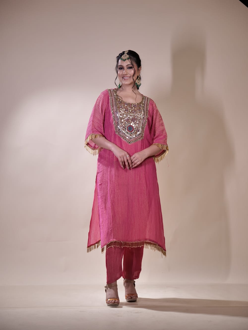 A Glimpse of Festive Glamour TT042