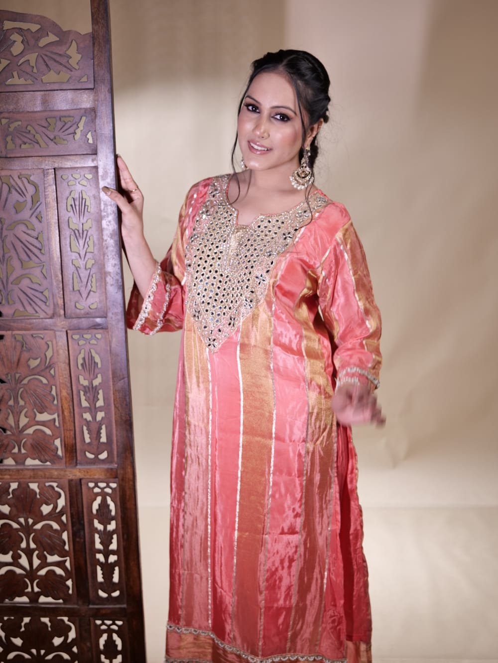 A Beautifully Crafted Salwar Kameez Ensemble TT053