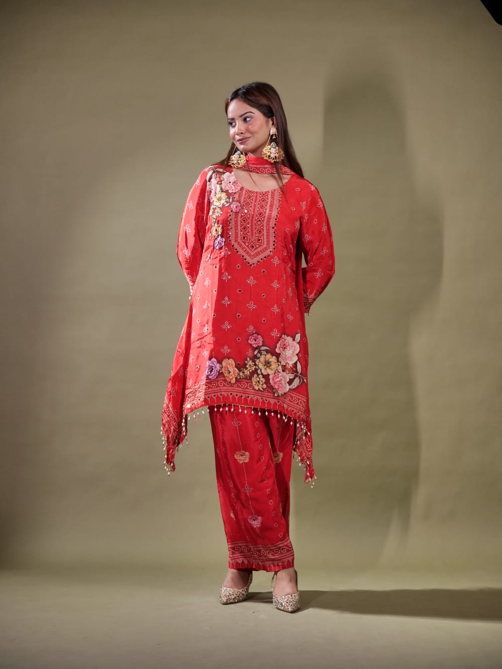 Beautiful C - cut Suit Set TT060