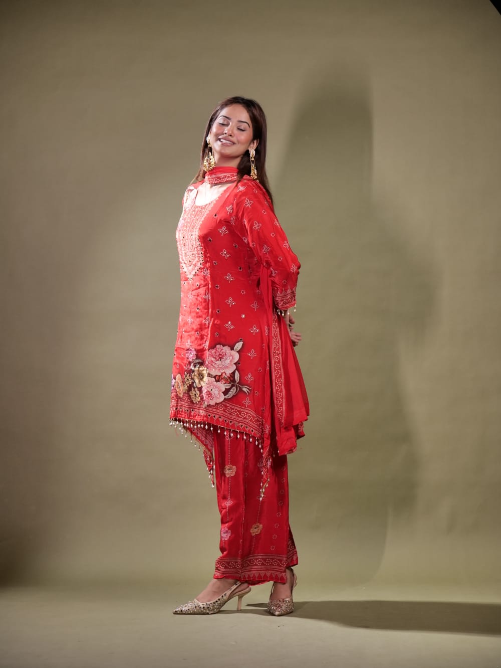 Beautiful C - cut Suit Set TT060