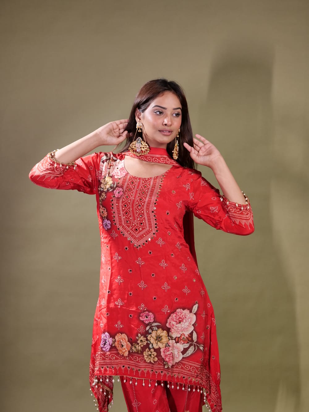 Beautiful C - cut Suit Set TT060