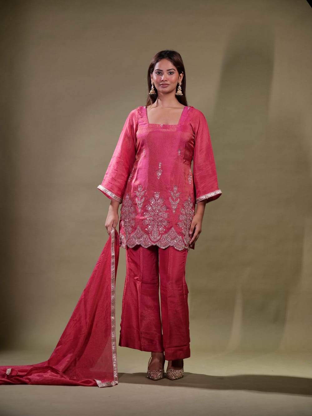 Stunning Suit With Cutout Wok TT062