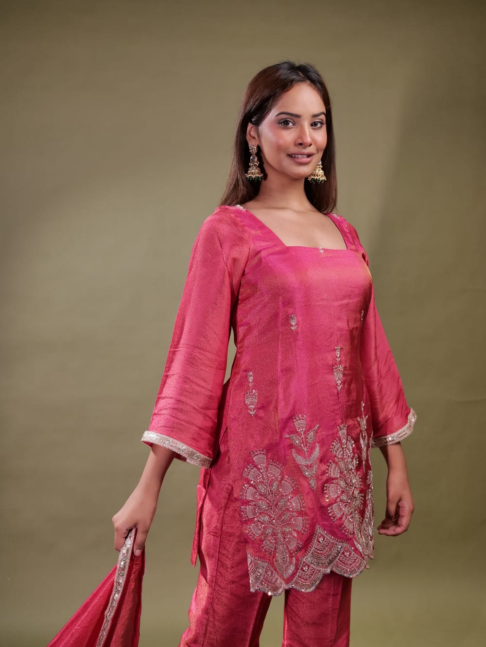 Stunning Suit With Cutout Wok TT062