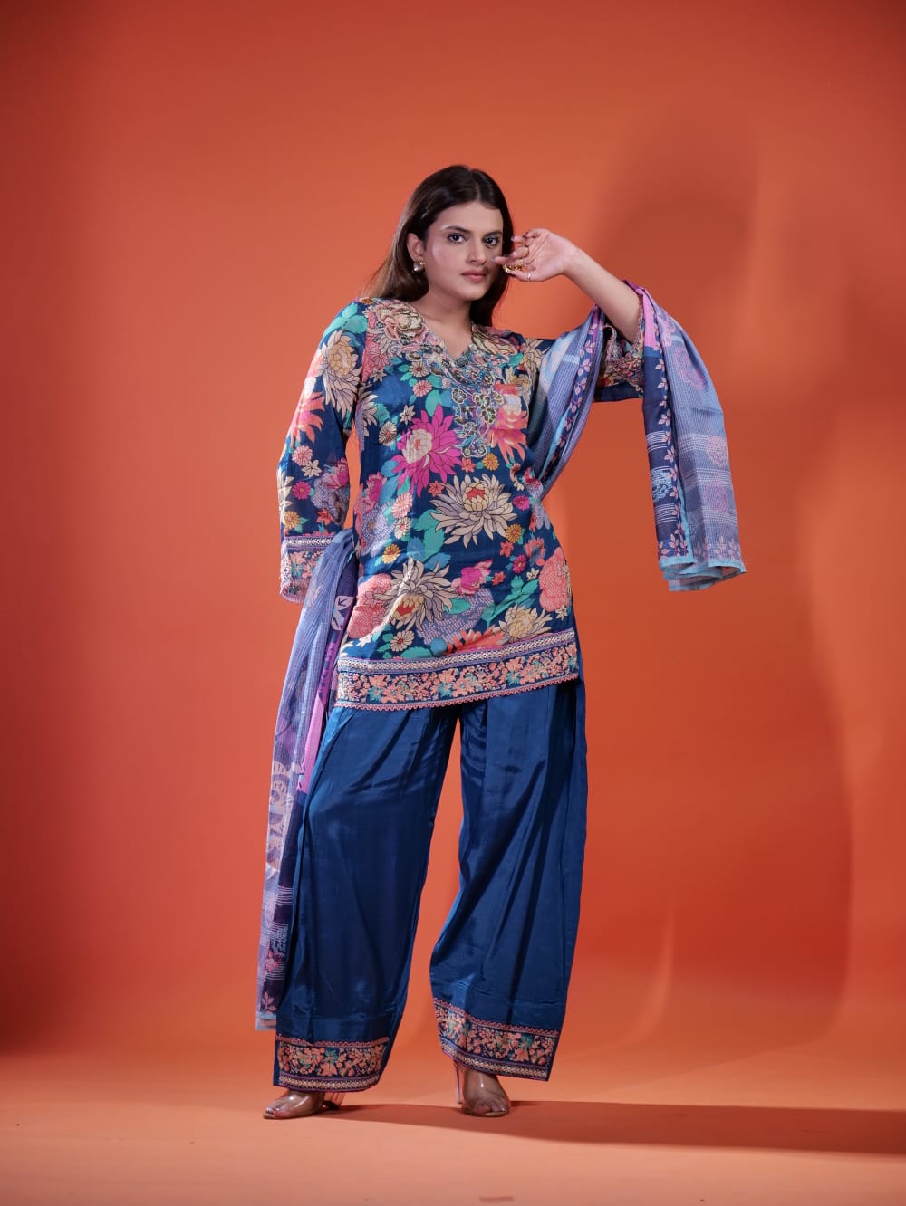 Beautiful Suit With Flower Work TT070