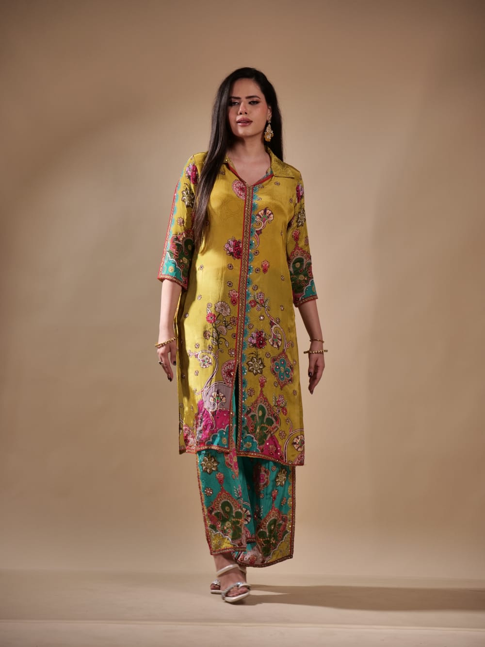 Beautiful Dress With V neck TT078