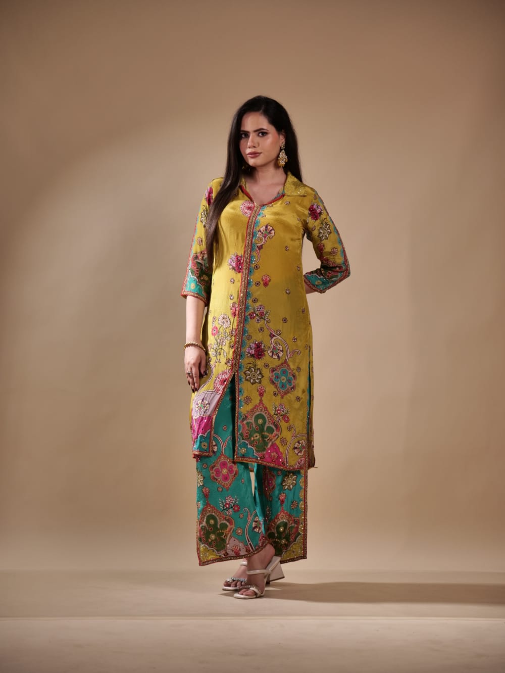 Beautiful Dress With V neck TT078