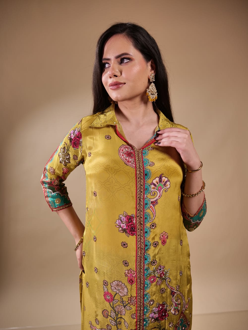 Beautiful Dress With V neck TT078