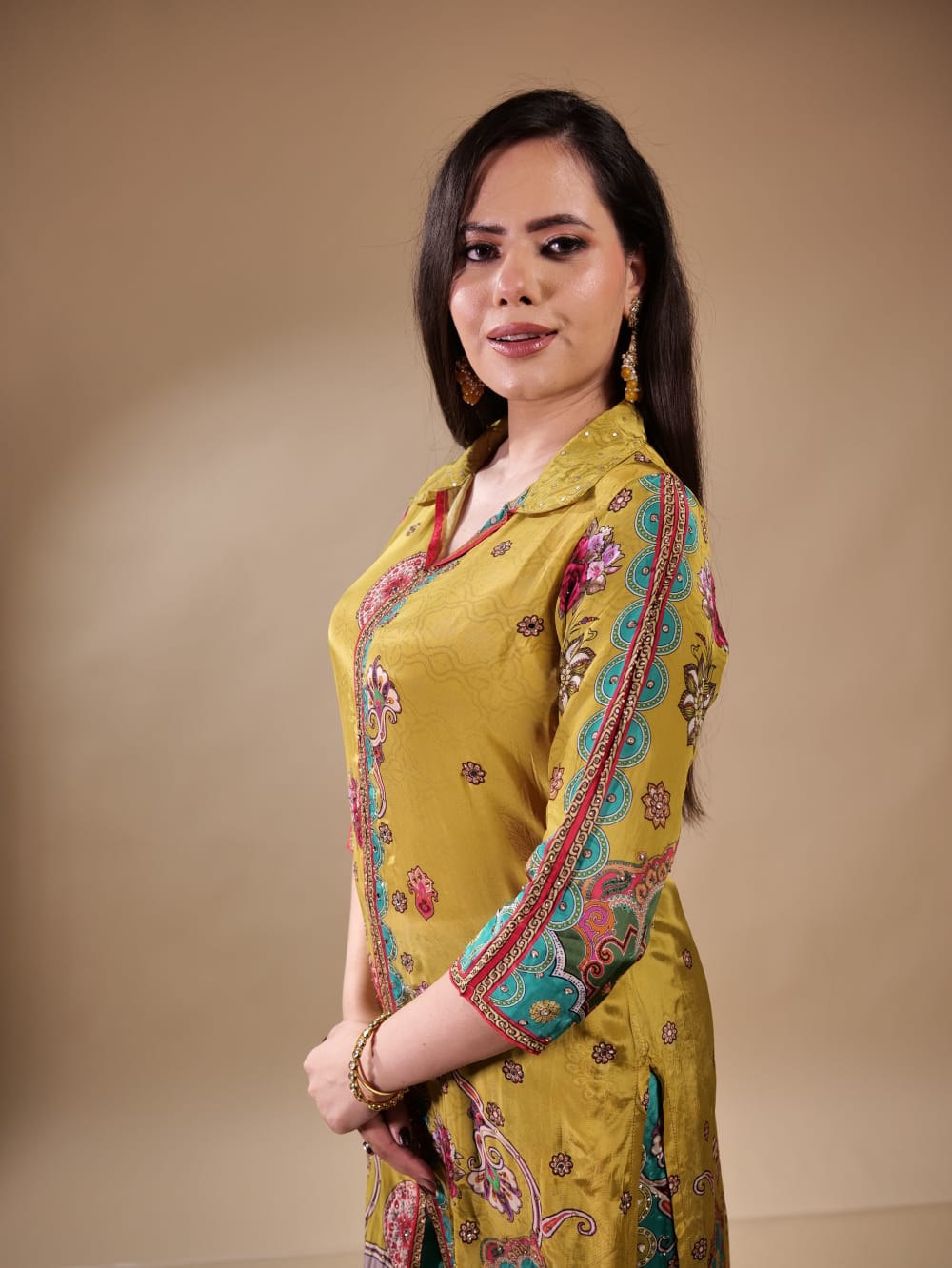 Beautiful Dress With V neck TT078