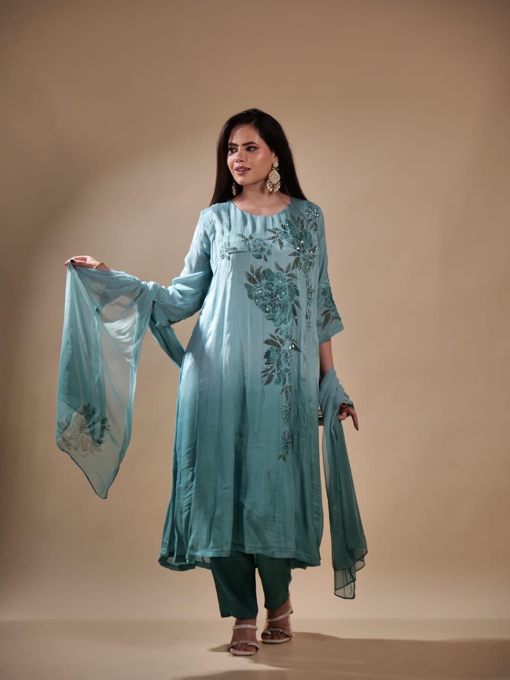 Beautiful Designer Suit TT079