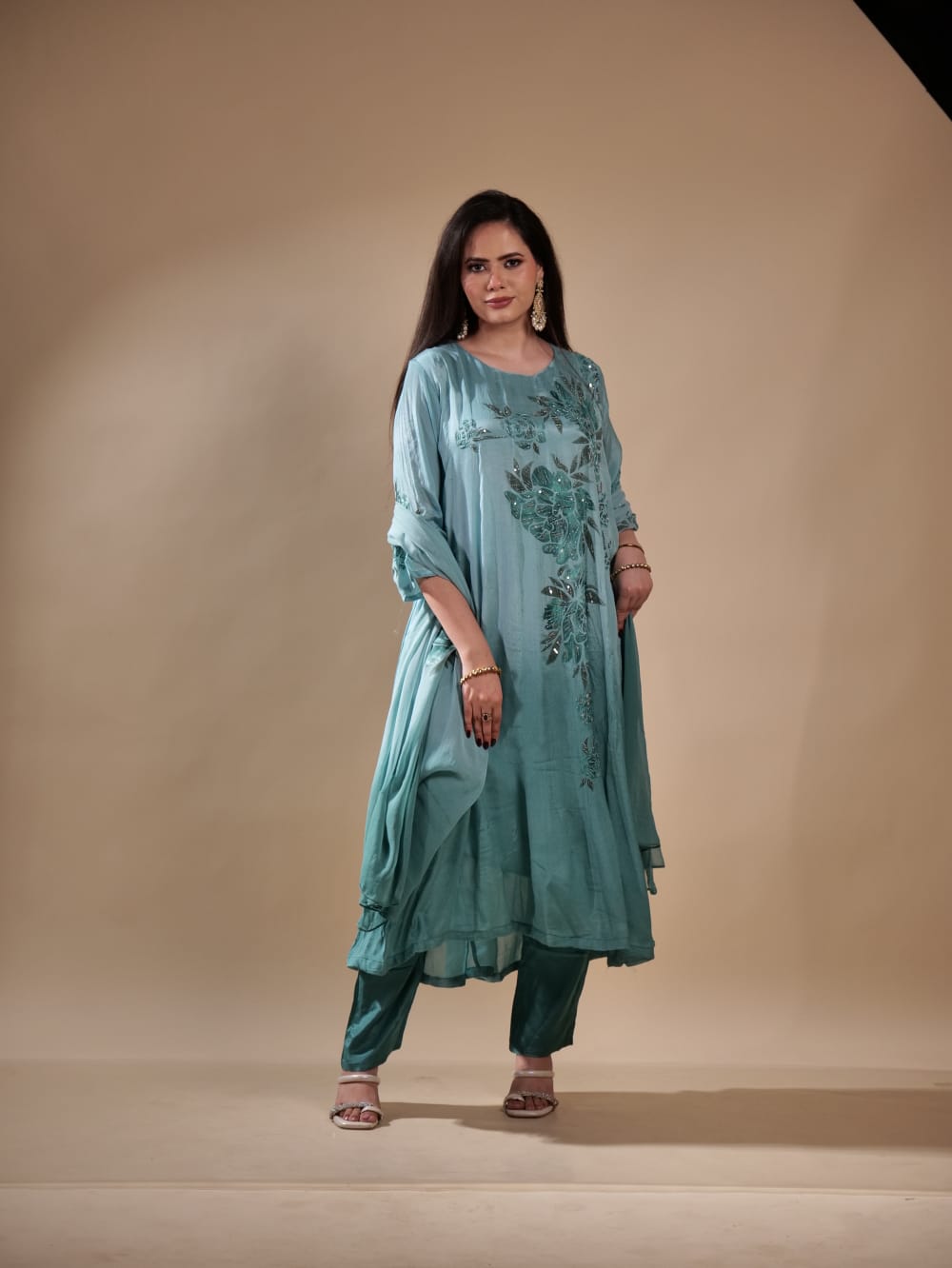 Beautiful Designer Suit TT079