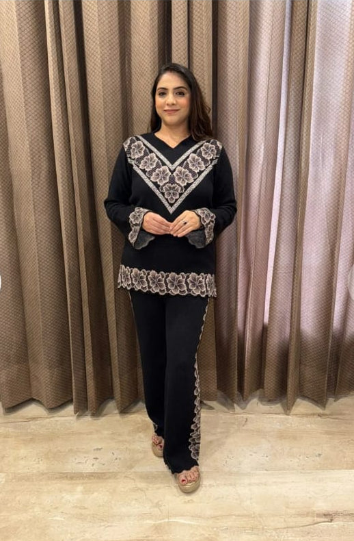 Elegant Sweaters With Beautiful Design TT087