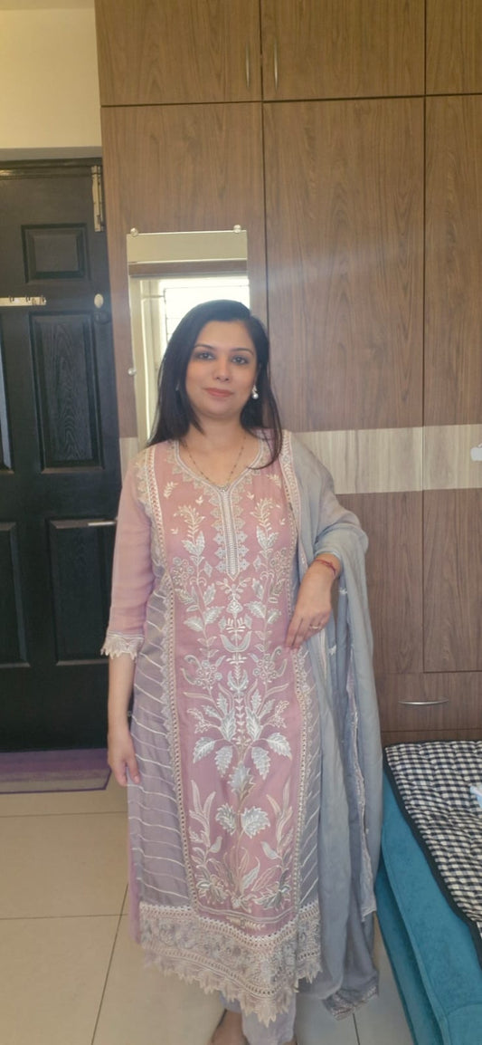 Elegant Pakistani Design Suit TT124