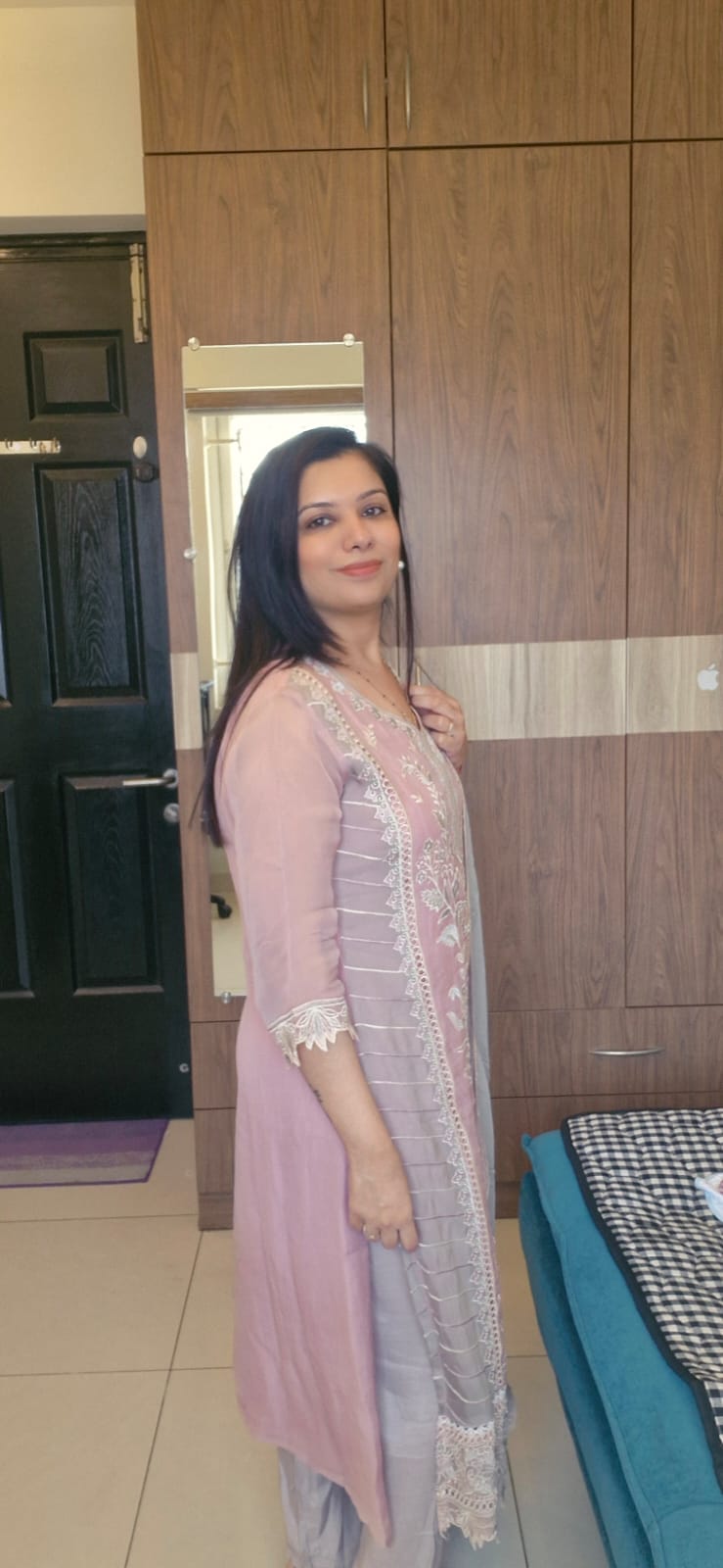 Elegant Pakistani Design Suit TT124