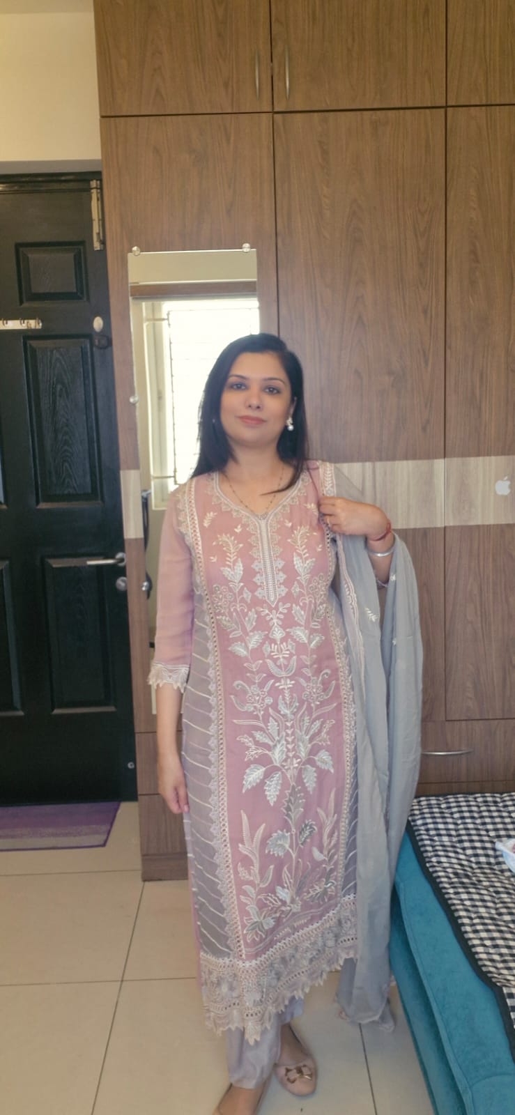 Elegant Pakistani Design Suit TT124