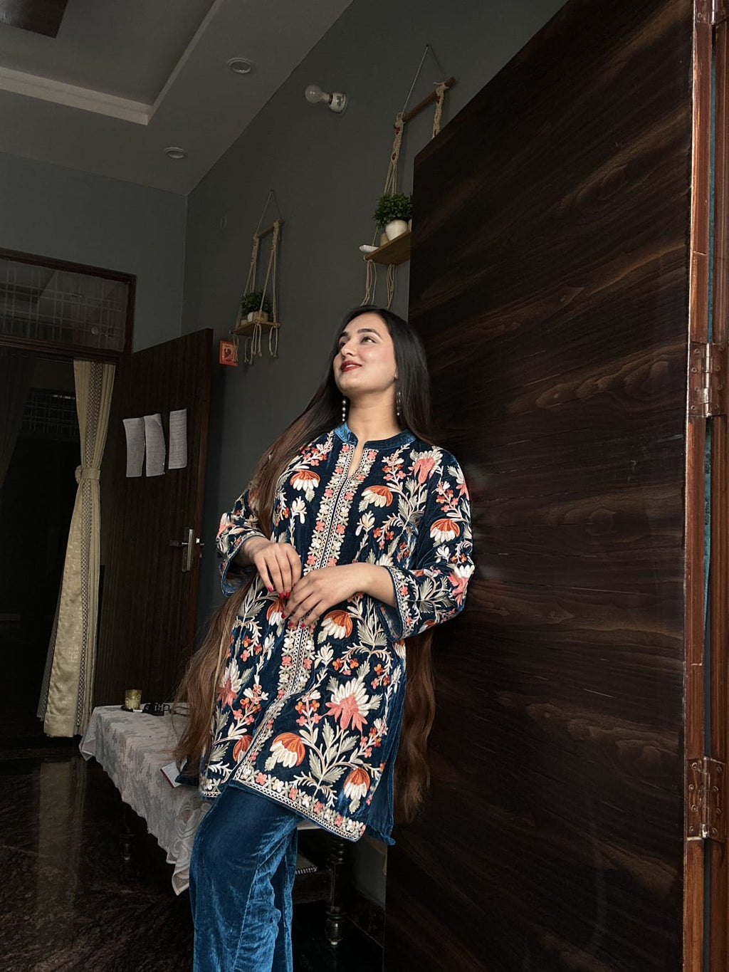 Elegant Velvet Kashmiri Kadai Co-ord Set TT125