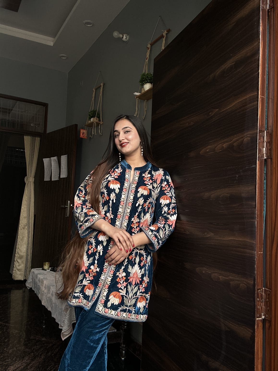 Elegant Velvet Kashmiri Kadai Co-ord Set TT125