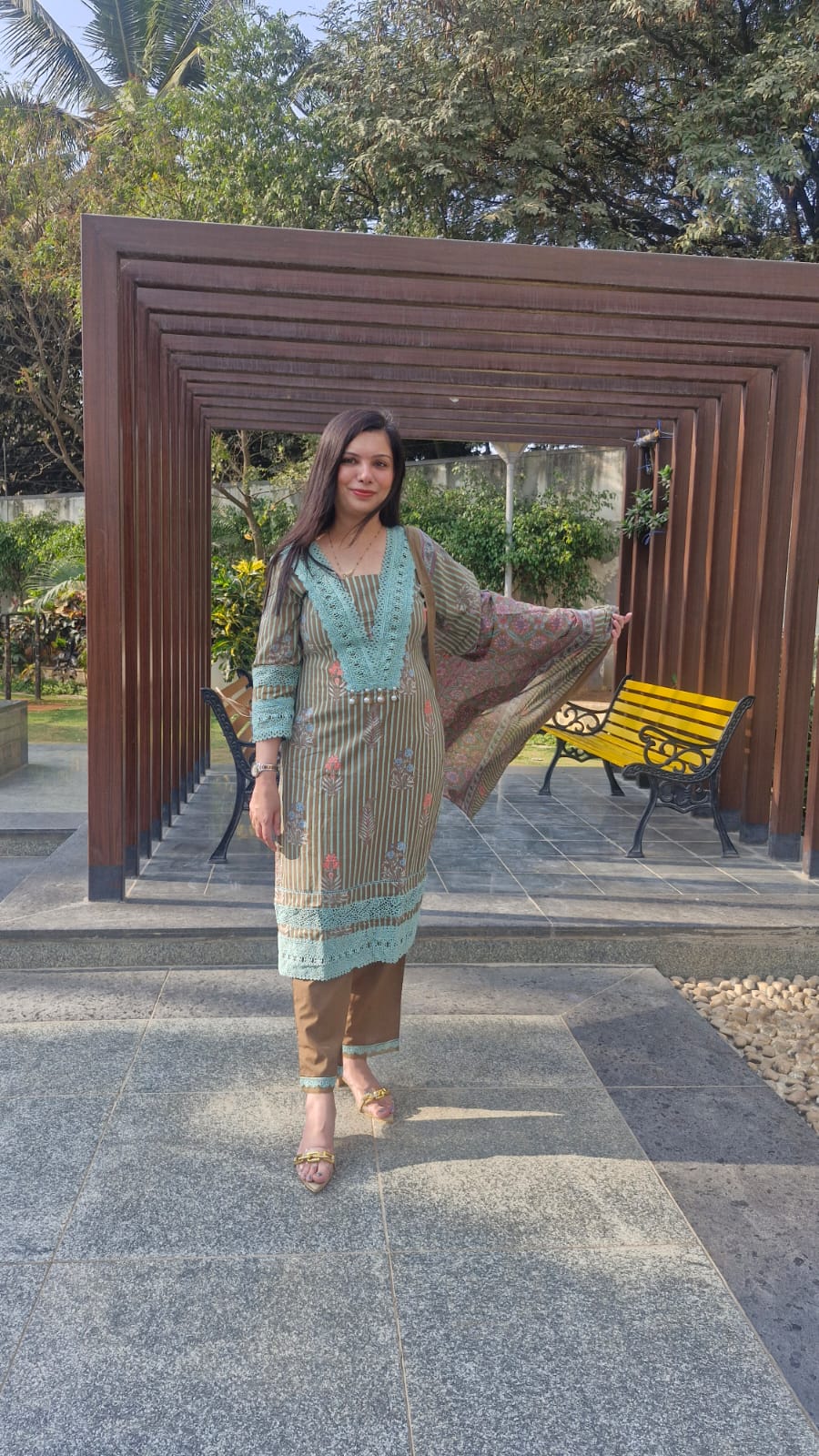 Elegant Lace Suit Set TT128