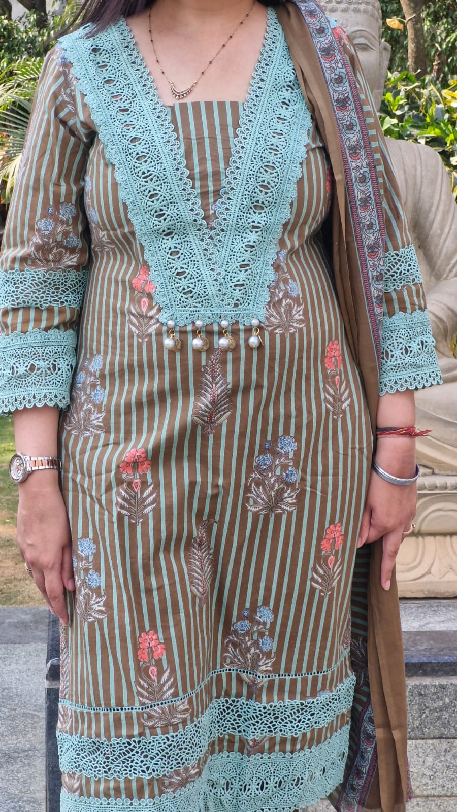 Elegant Lace Suit Set TT128