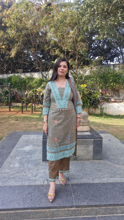 Elegant Lace Suit Set TT128