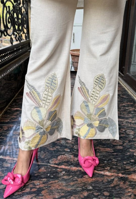 Beautiful Tie Up Co-Ord Set With Thread Work TT137