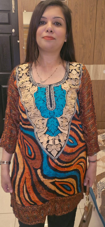 Elegant Suit With U-shape Neck TT140