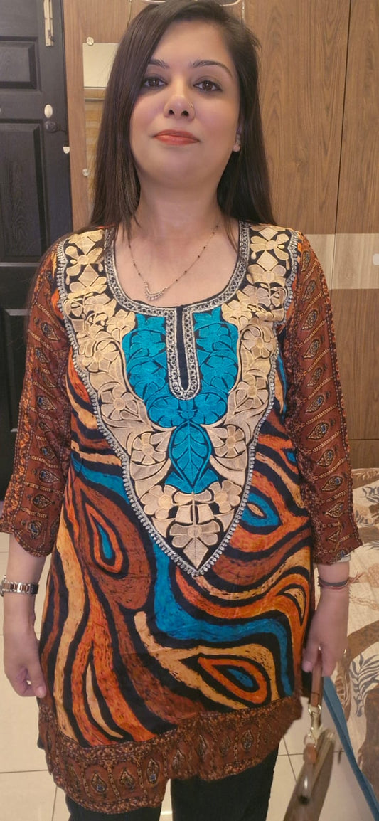 Elegant Suit With U-shape Neck TT140