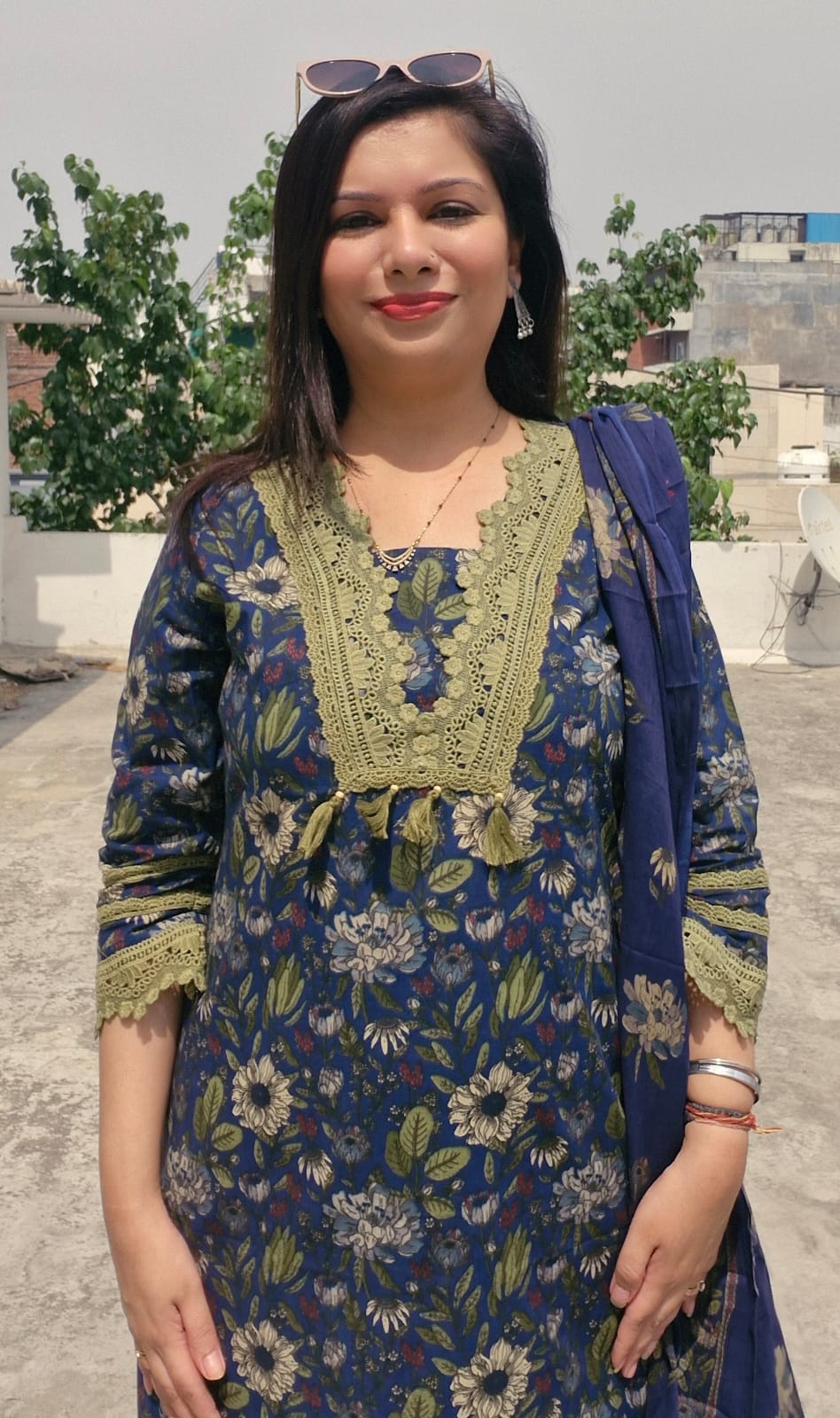 Stunning Floral Print Suit With Lace Work TT146