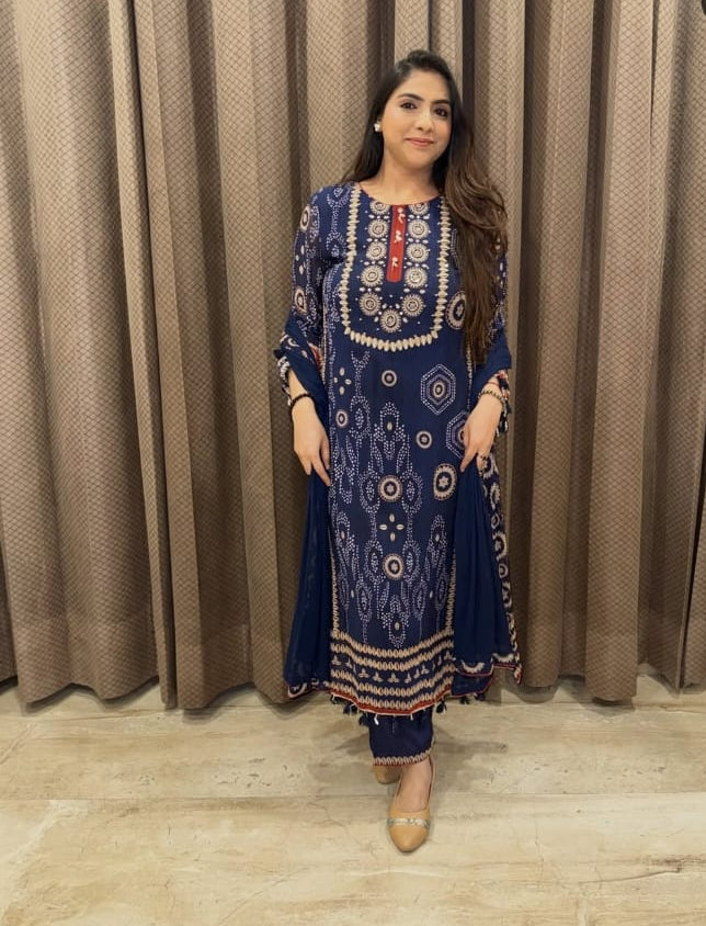 Stunning Long Georgette Suit TT154