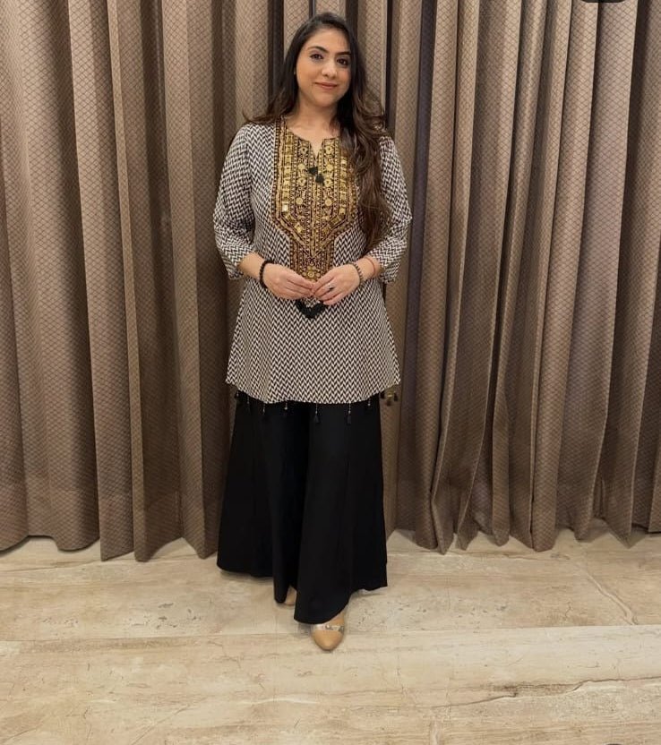 Beautiful Plazzo Suit TT158