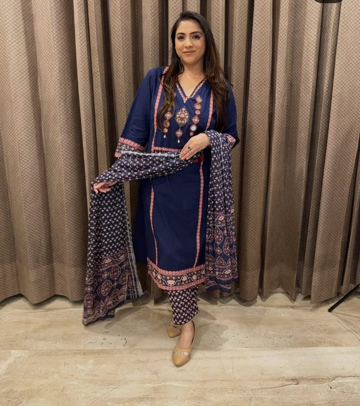 Beautiful V-Neck Suit With Tassel Work TT160