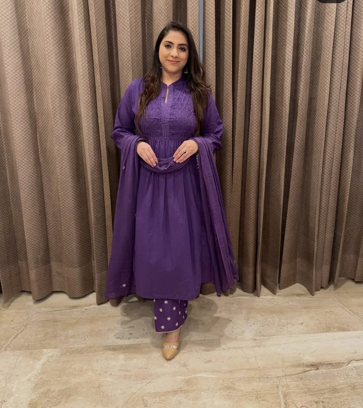 Stunning Anarkali Suit With Pockets TT161