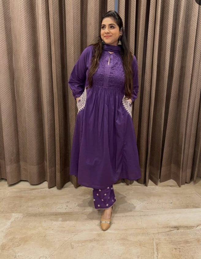 Stunning Anarkali Suit With Pockets TT161