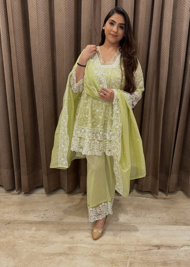 Beautiful Lace Suit Set TT162