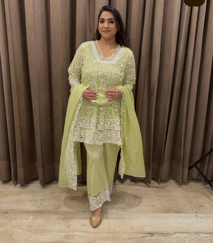 Beautiful Lace Suit Set TT162